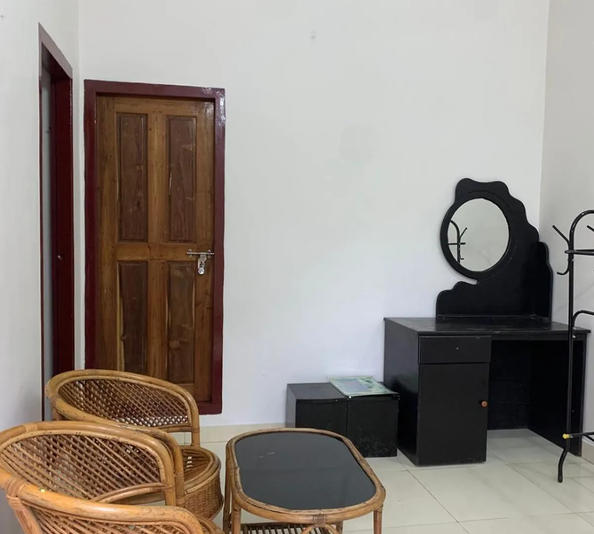 Aishwarya Residency And Cafeteria Apartment Thekkady Homestay